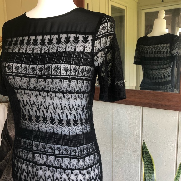 Philosophy - Black Lace Shell - Picture 2 of 2